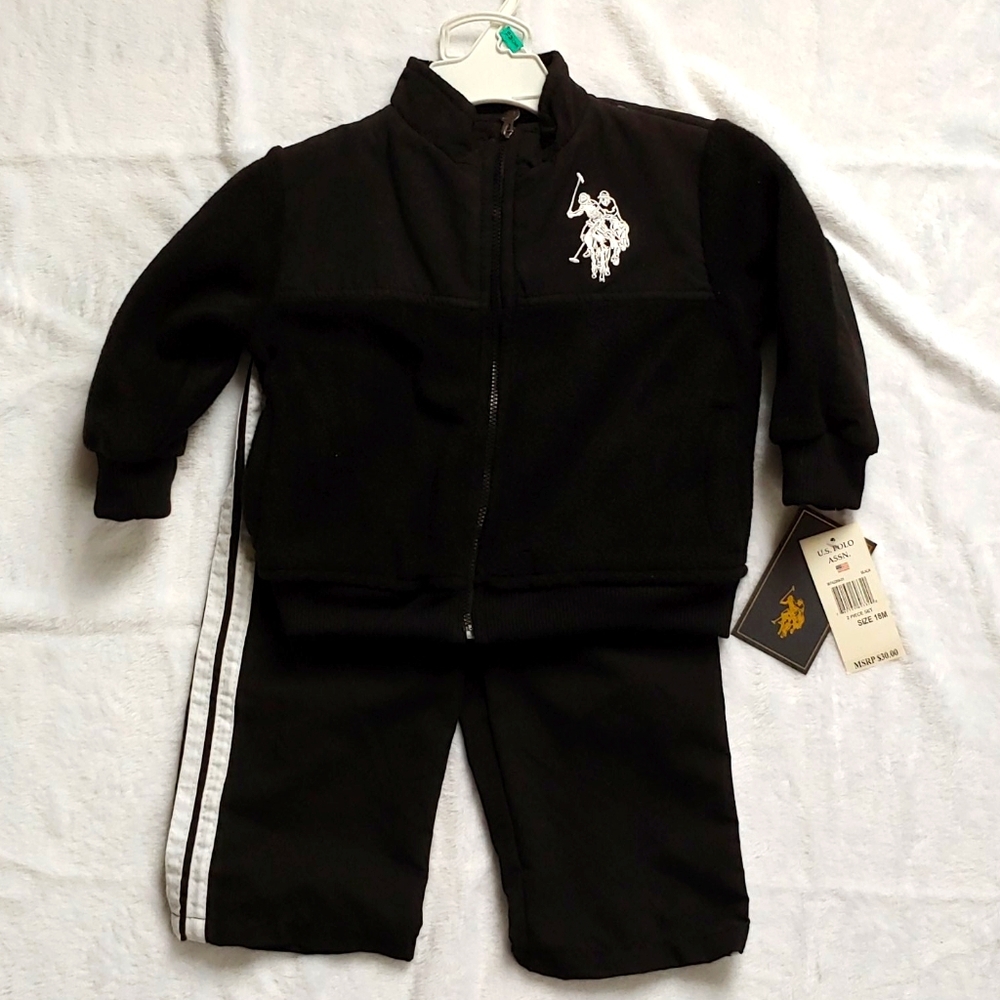 NWT Boys 2 piece fleece jacket and pants set